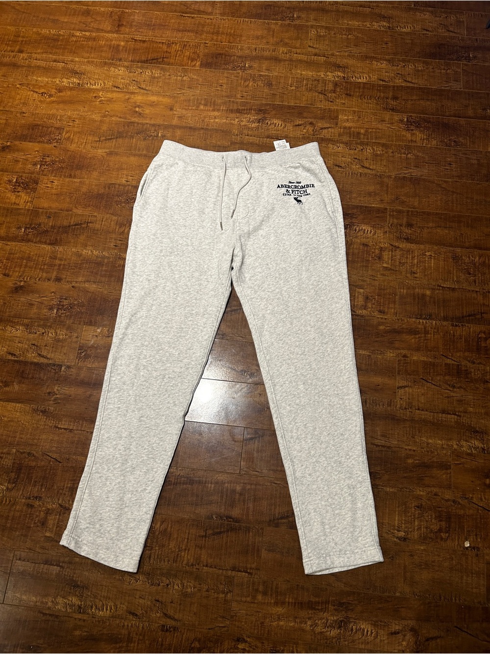 Abercrombie & Fitch Men's Heather Light Gray Joggers with Logo